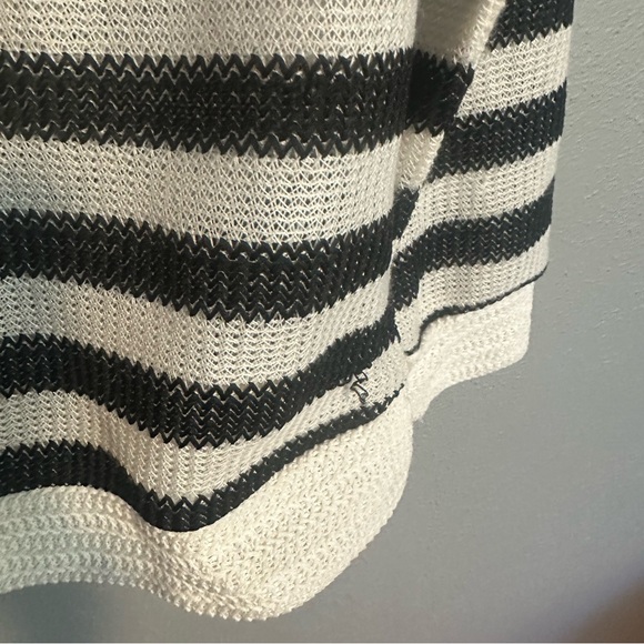 Lioness Black and White Striped V-Neck Sweater - Picture 12 of 13